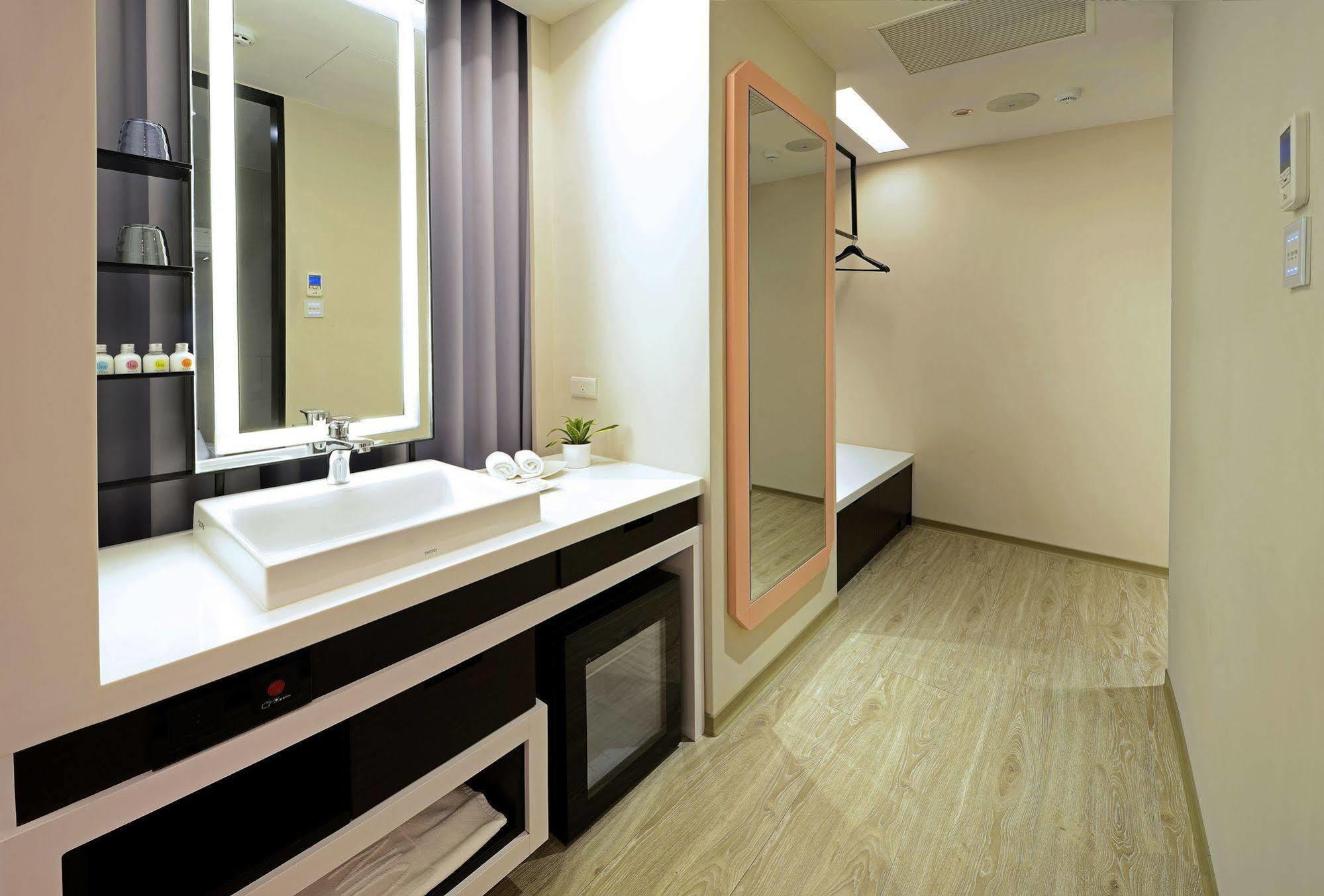 Uinn Business Hotel-Shihlin Taipei Exterior foto